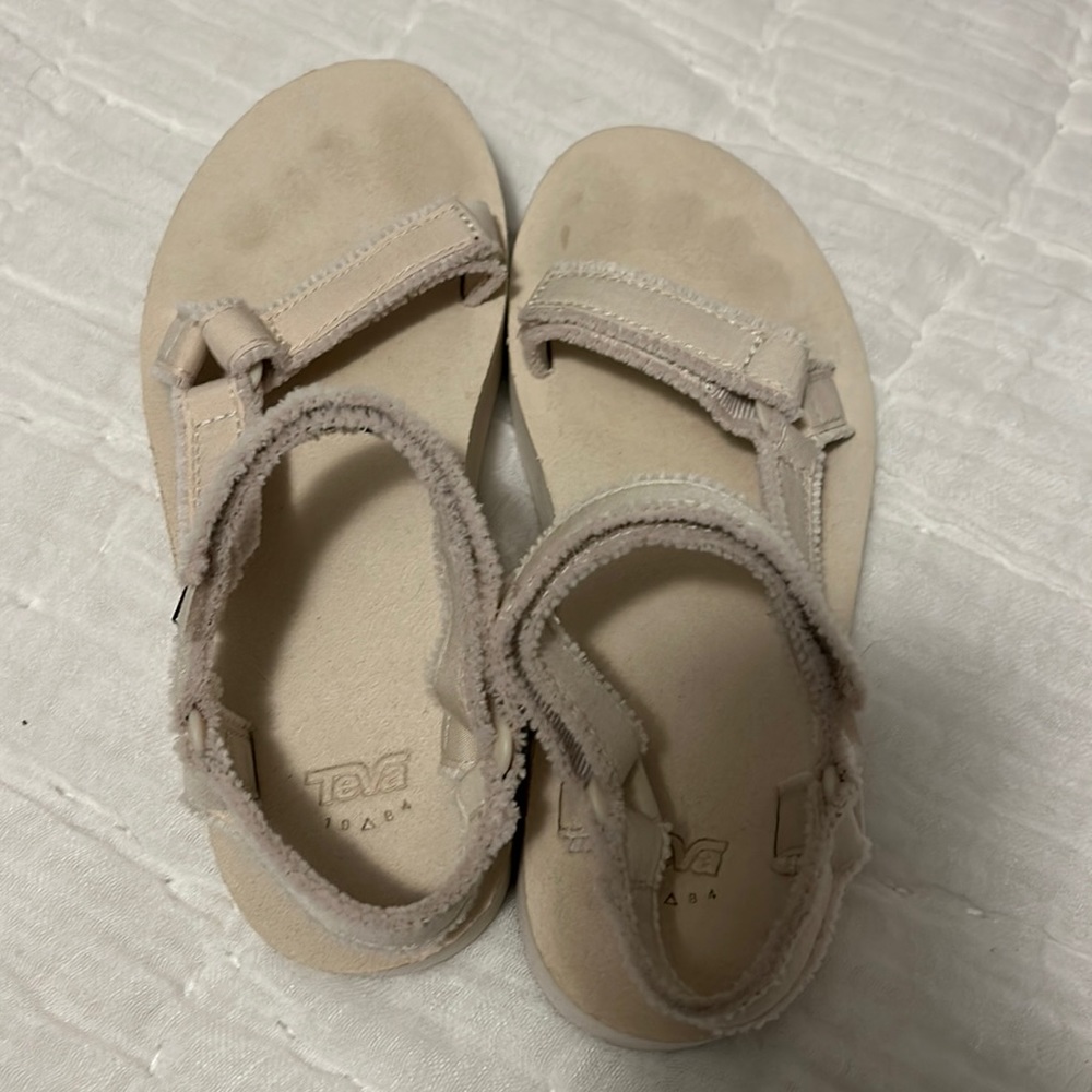 TEVA PLATFORM IVORY WOMENS 7